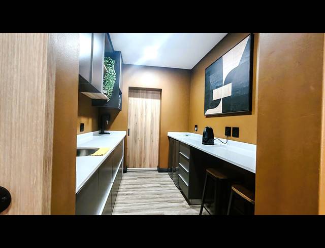 19M² OFFICE TO LET IN VANDERBIJLPARK SE